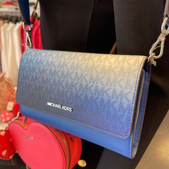 MICHAEL KORS Jet Set Large Ombré Signature Logo Crossbody Bag
Galaxy Blue 
NWT - Picture 5 of 16